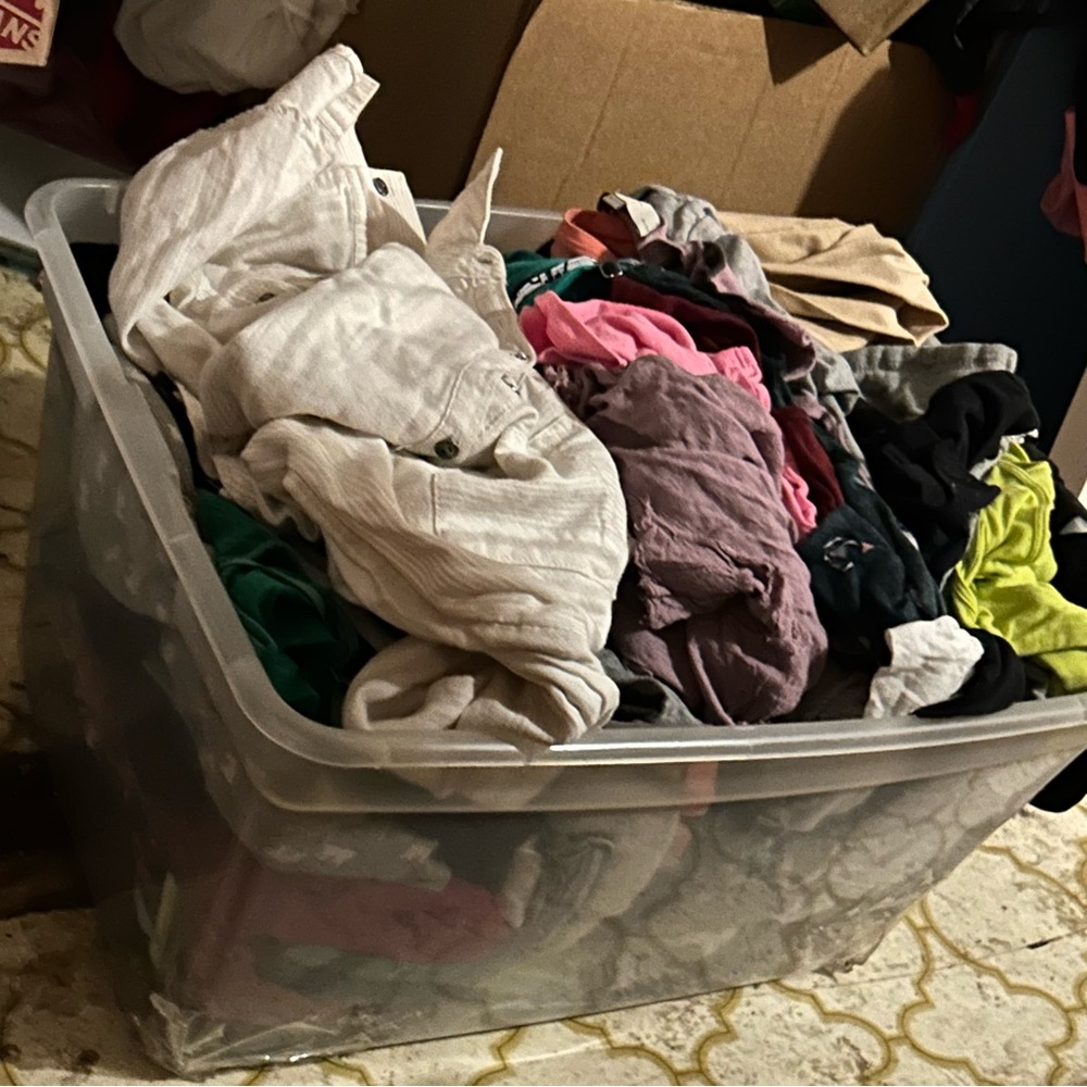 XS AND SMALL WOMENS CLOTHES